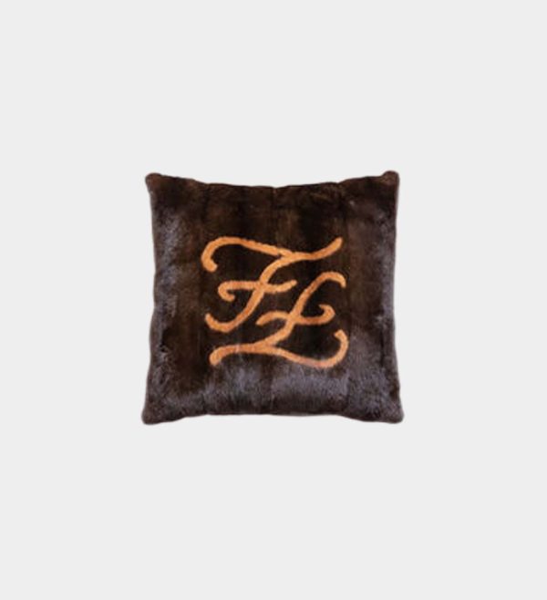 Fur Karligraphy 靠枕